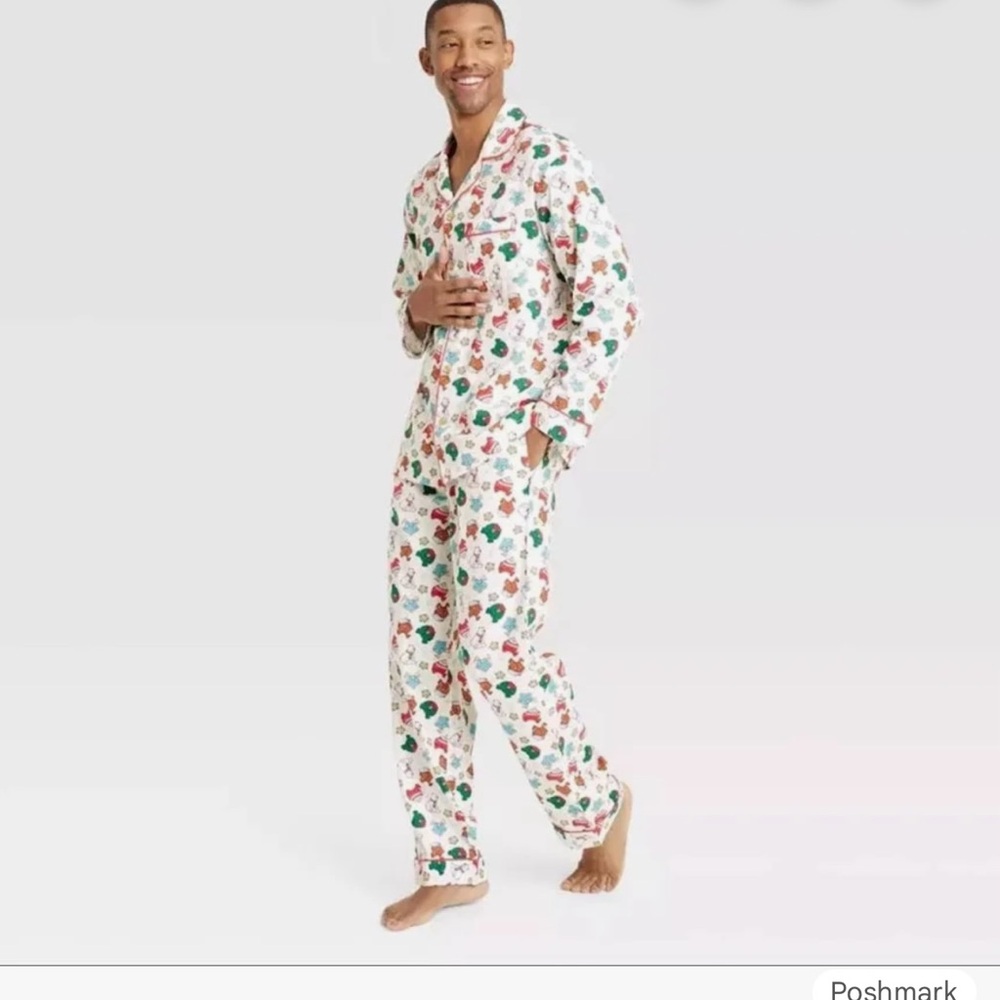 Wondershop Festive Family Sleep Set - Red, Green, White